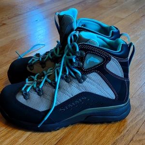 Simms size 9 wading boots